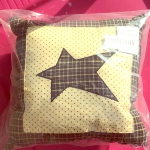 Kettle Grove 10” Star themed decorative pillow🎁💗